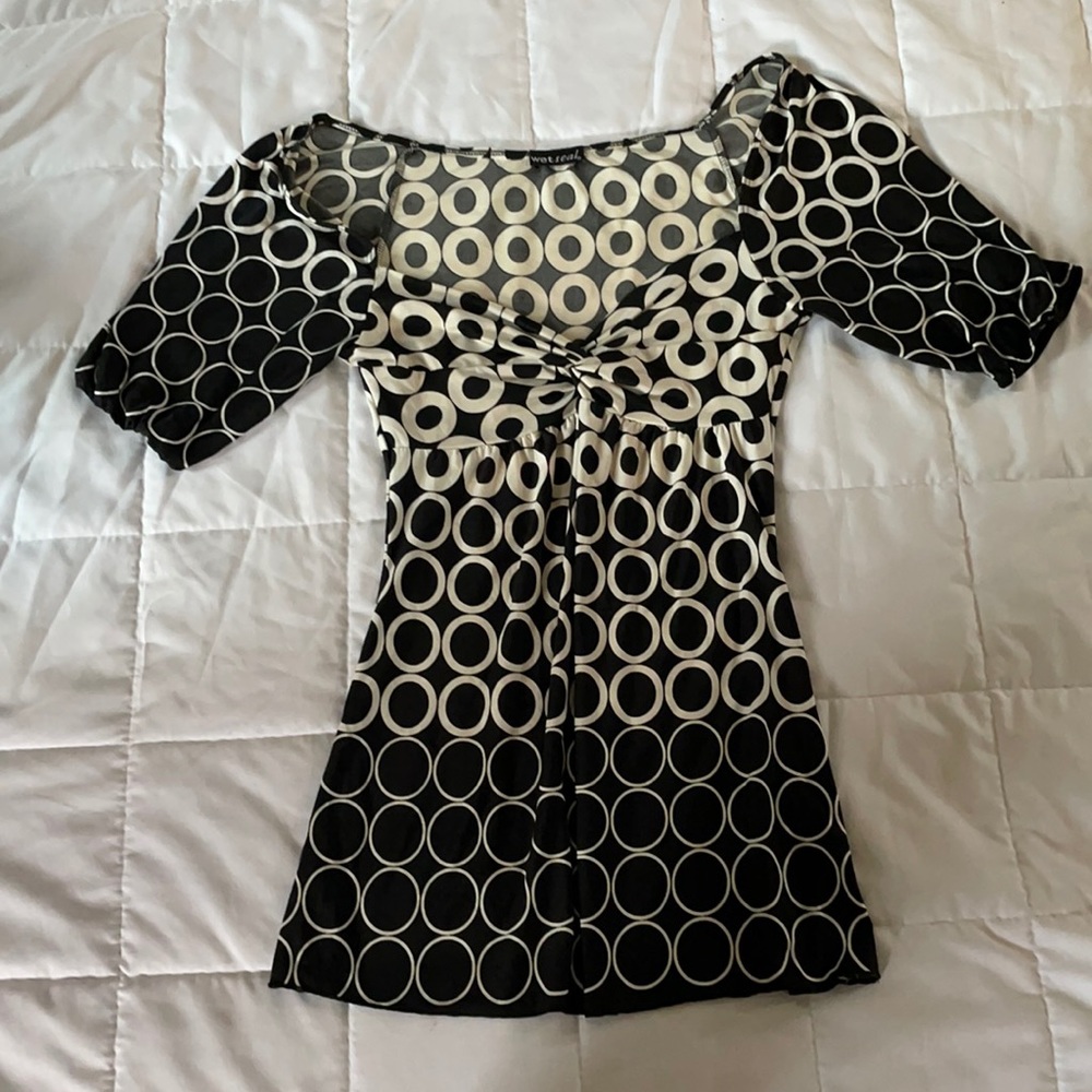 Wet seal top
